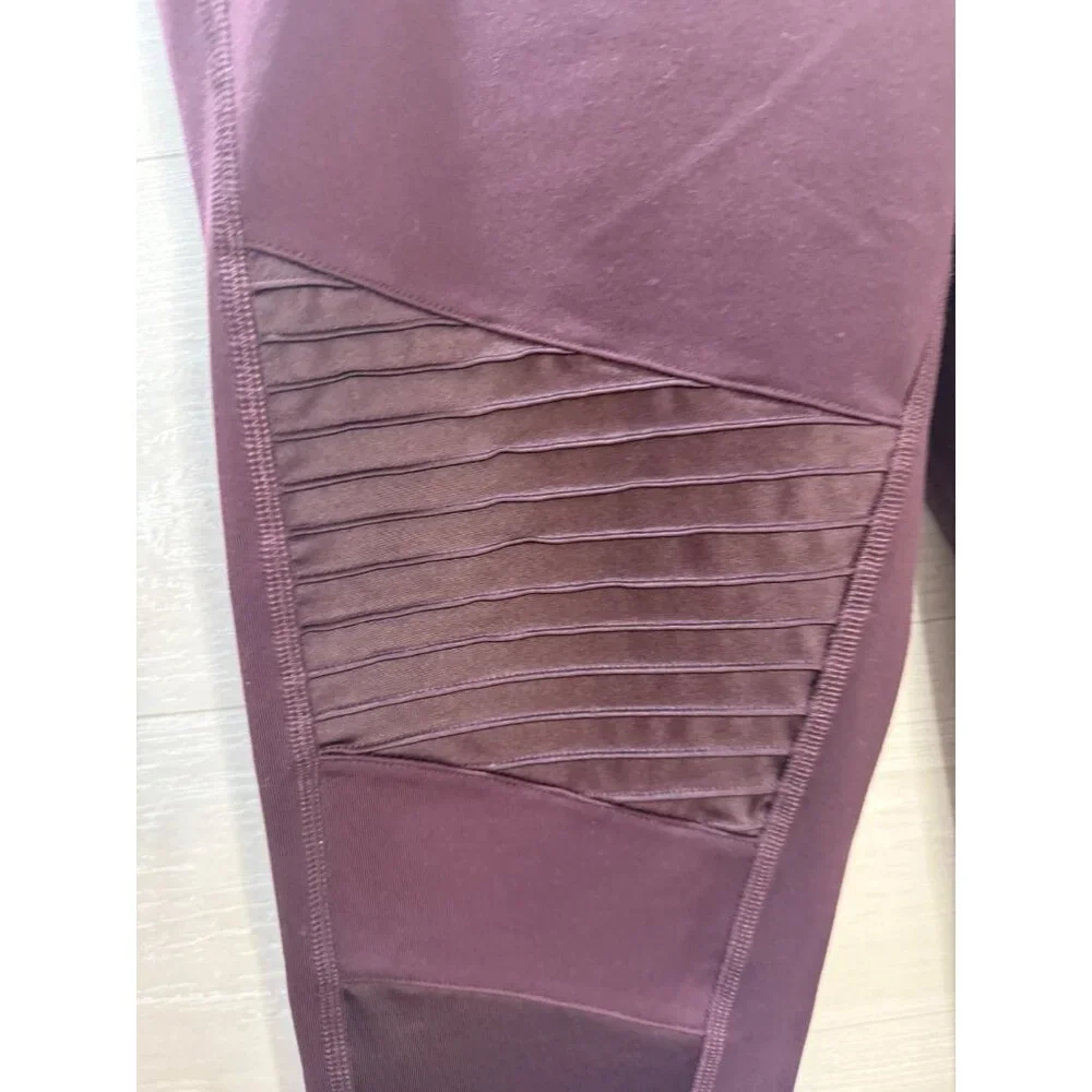 Alo yoga High-Waist Moto‎ Leggings L Plum Ribbed Mesh Panels Womens Activewear